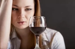 Как формируется женский алкоголизм? Лечение в Ново Терра