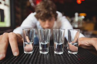 Как предотвратить запой у алкоголика: советы нарколога