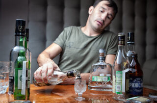 Почему алкоголизм - это болезнь: доводы врача