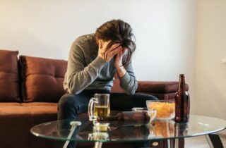 Как нарколог определяет алкоголизм: симптомы
